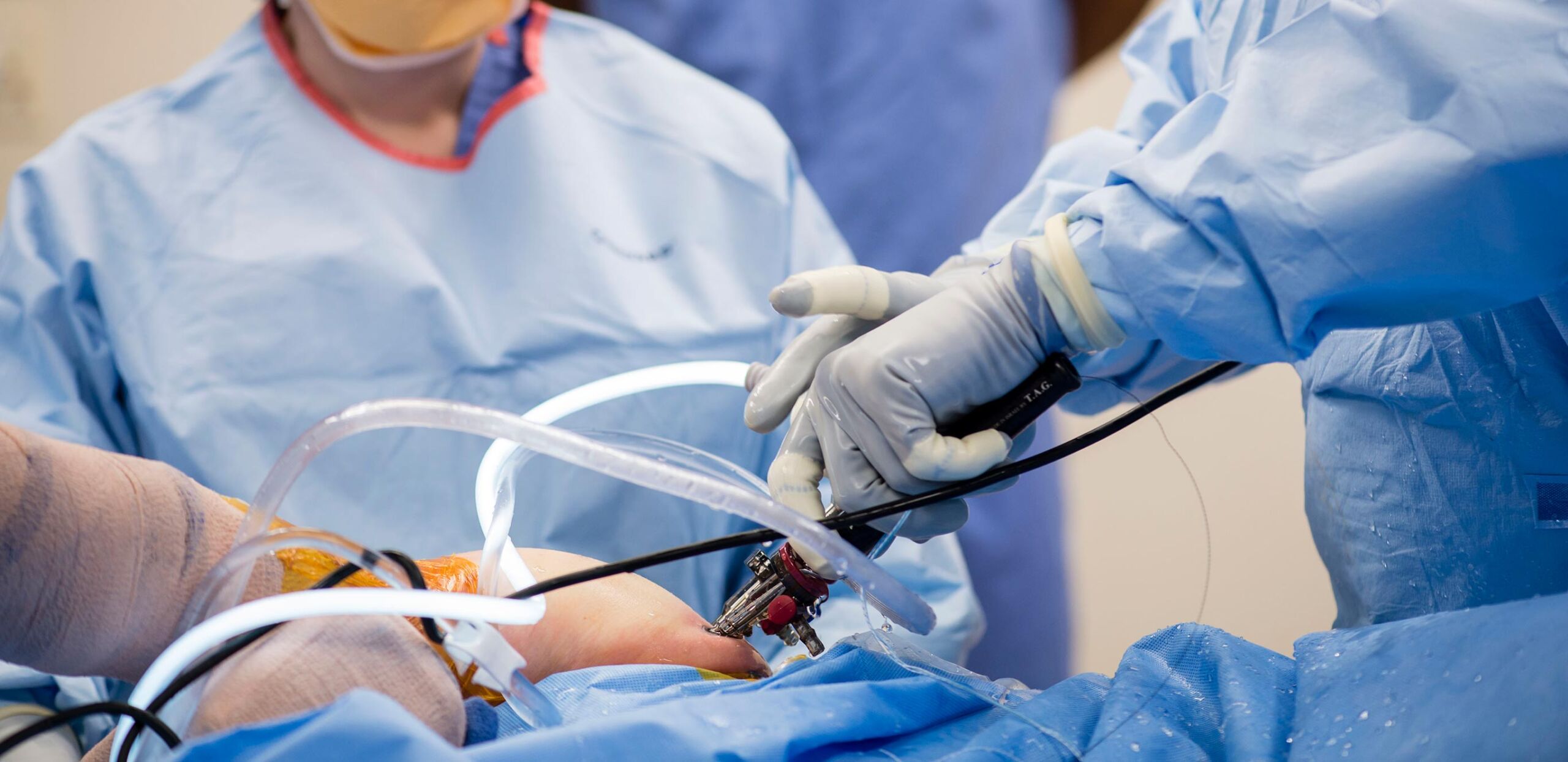 Cooley Dickinson Hospital’s Chief of Orthopedics and Sports Medicine Jonathan Fallon, DO, performs a shoulder replacement.