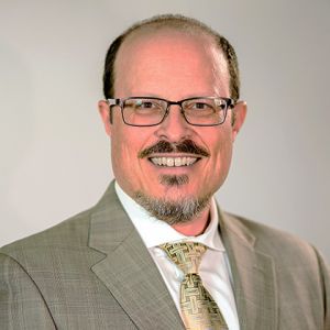 Dr. David Boardman, orthopedic surgeon and Medical Director of the Joint Replacement Center at Cooley Dickinson Hospital.